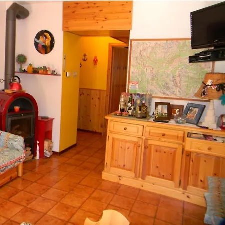 Apartment Grazioso Bilocale Con Giardino